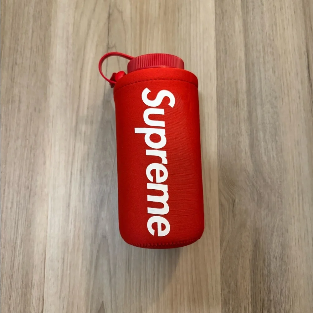 Supreme x Nalgene 32 oz. Bottle BPA Free - Brand New - Picture 4 of 11